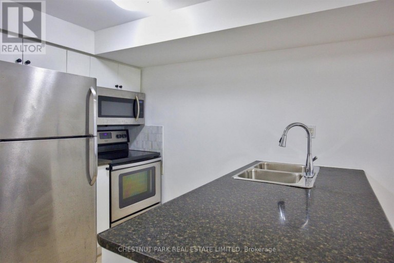 LOWER - 2823 ST CLAIR AVENUE E, Toronto (O'Connor-Parkview), Ontario, M4B1N3