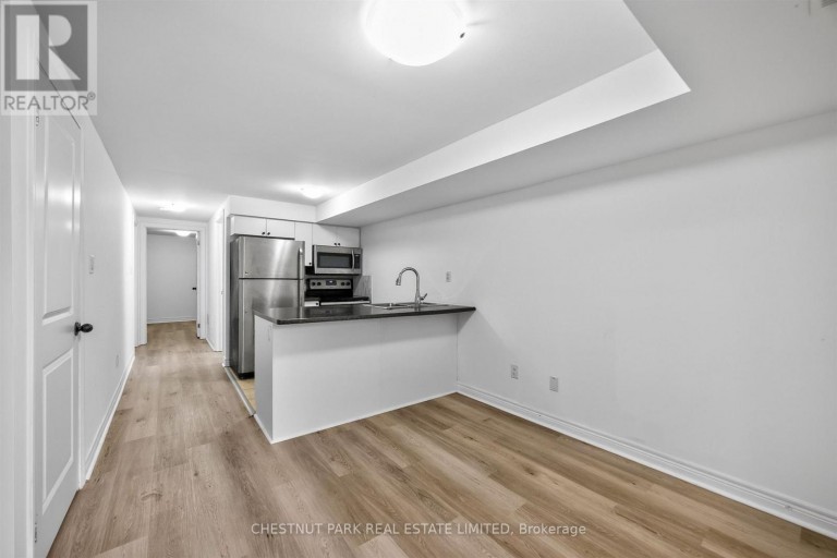 LOWER - 2823 ST CLAIR AVENUE E, Toronto (O'Connor-Parkview), Ontario, M4B1N3