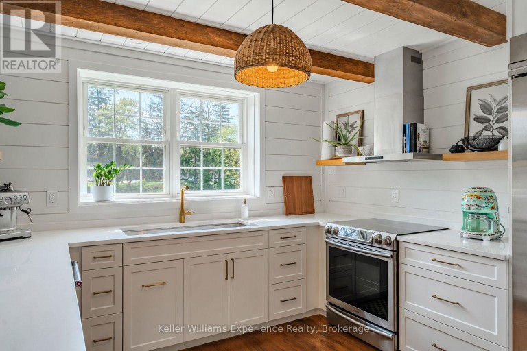 211 5TH STREET E, Owen Sound, Ontario, N4K1C6