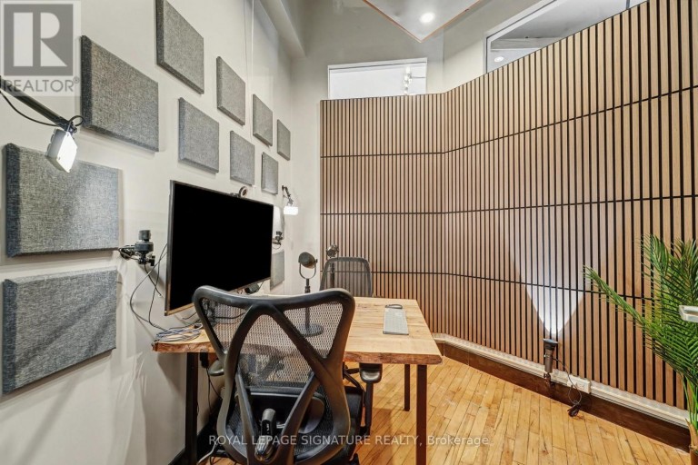 OFFICE D - 259 DANFORTH AVENUE, Toronto (North Riverdale), Ontario, M4K2X4