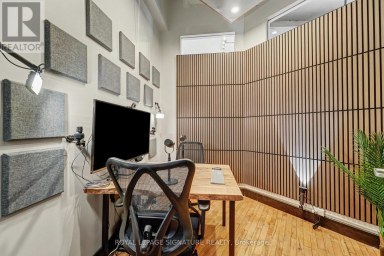 OFFICE D - 259 DANFORTH AVENUE Toronto (North Riverdale) Ontario photo 12