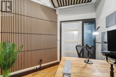OFFICE D - 259 DANFORTH AVENUE Toronto (North Riverdale) Ontario photo 14