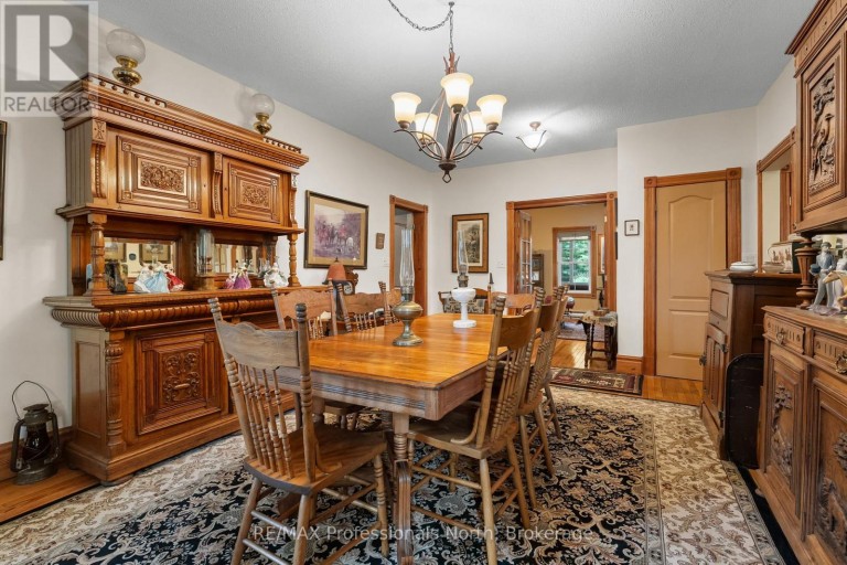 22 KNOWLES CRESCENT E, Seguin, Ontario, P0C1J0