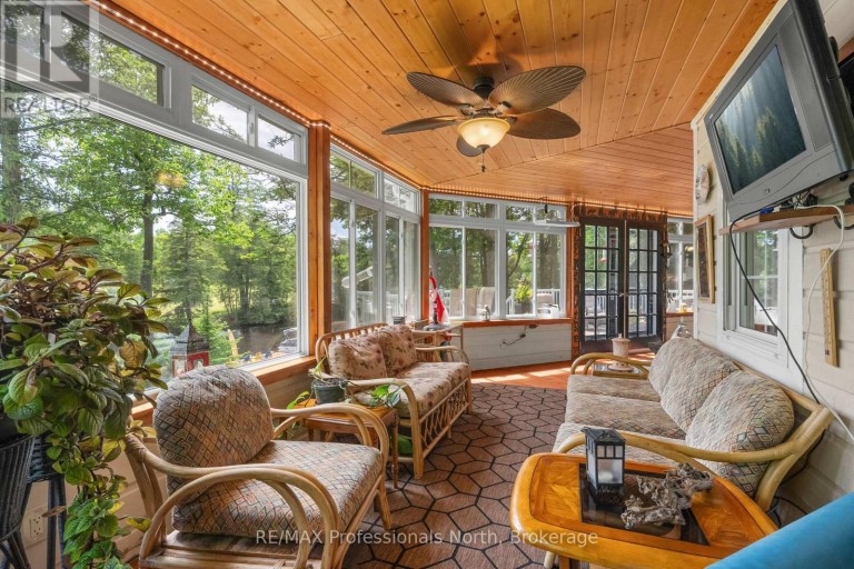 22 KNOWLES CRESCENT E, Seguin, Ontario, P0C1J0