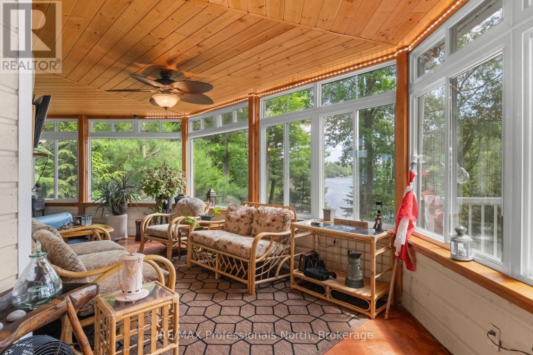 22 KNOWLES CRESCENT E, Seguin, Ontario, P0C1J0
