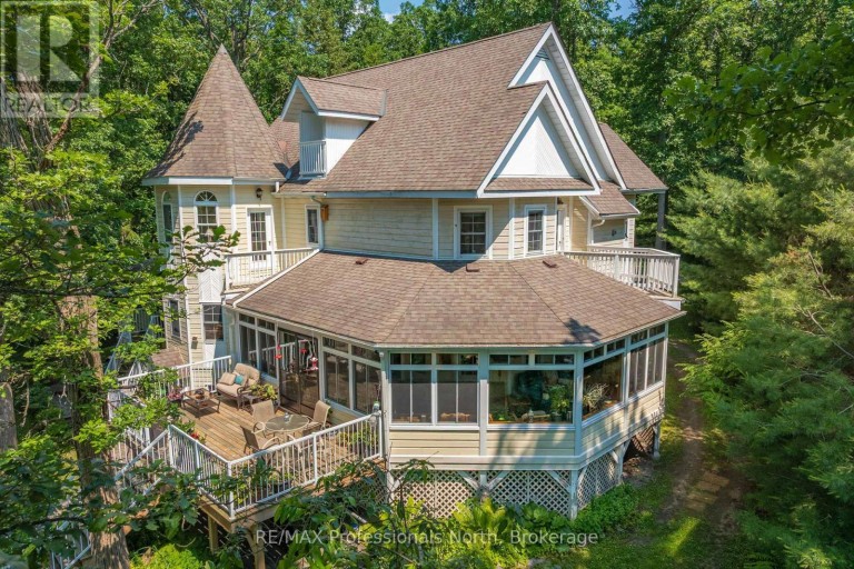 22 KNOWLES CRESCENT E, Seguin, Ontario, P0C1J0