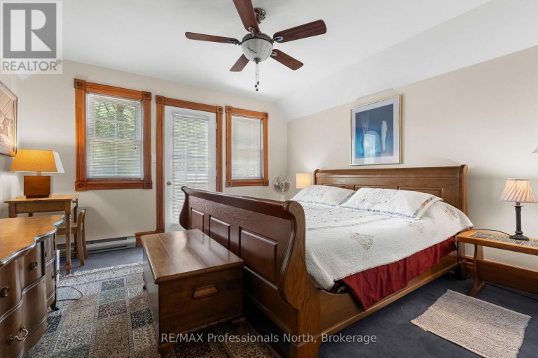 22 KNOWLES CRESCENT E, Seguin, Ontario, P0C1J0