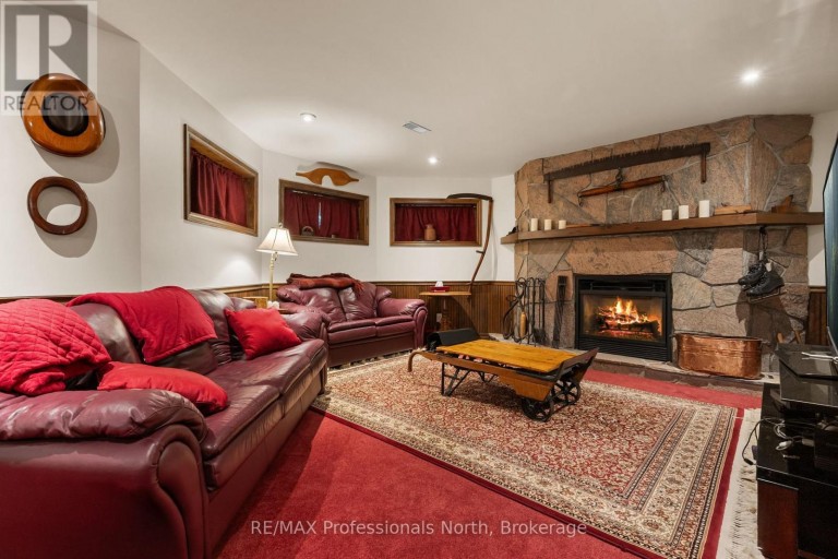 22 KNOWLES CRESCENT E, Seguin, Ontario, P0C1J0