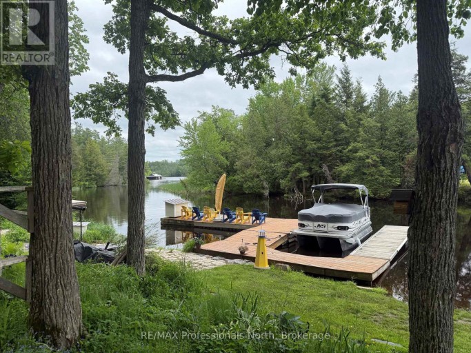 22 KNOWLES CRESCENT E, Seguin, Ontario, P0C1J0