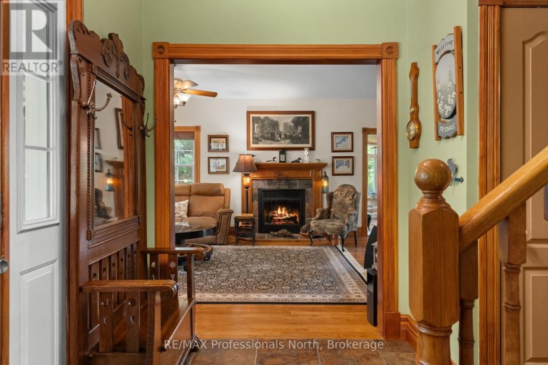 22 KNOWLES CRESCENT E, Seguin, Ontario, P0C1J0