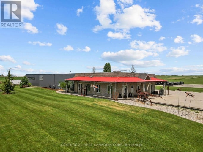 5611 Mcgillivray Drive, Lucan Biddulph, Ontario (id X13439954)
