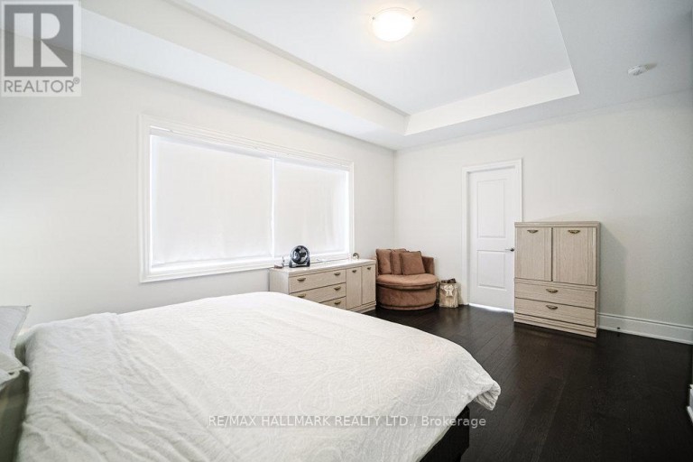 25 KENTLEDGE AVENUE, East Gwillimbury (Holland Landing), Ontario, L9N0W3