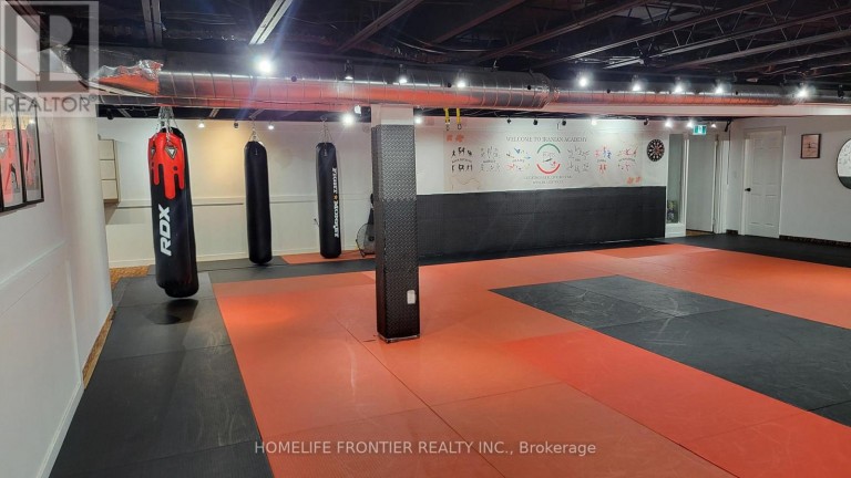 B - 6347 YONGE STREET, Toronto (Newtonbrook East), Ontario, M2M3X7