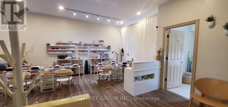 SECOND FLOOR - 4893 YONGE STREET, Toronto (Willowdale East), Ontario, M2N5N4