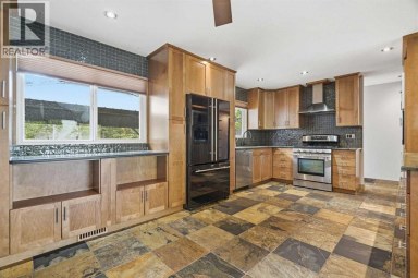 316 Canniff Place SW Calgary Alberta photo 13