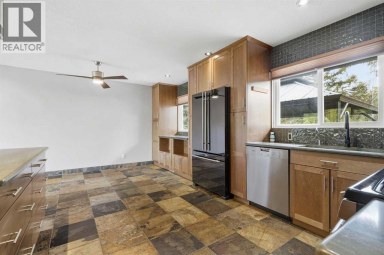 316 Canniff Place SW Calgary Alberta photo 14