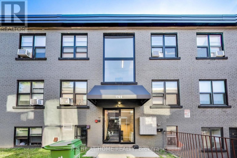 13 - 1738 WILSON AVENUE, Toronto (Downsview-Roding-CFB), Ontario, M3L1A5