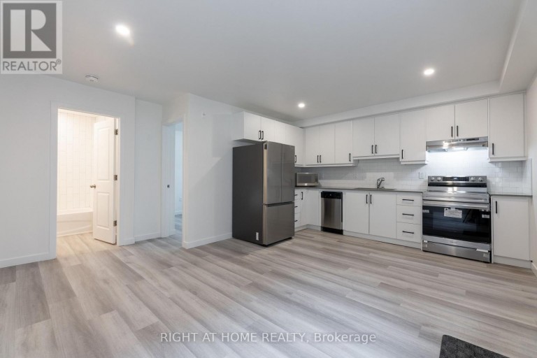 13 - 1738 WILSON AVENUE, Toronto (Downsview-Roding-CFB), Ontario, M3L1A5