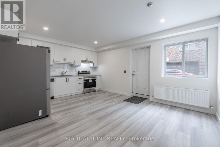13 - 1738 WILSON AVENUE, Toronto (Downsview-Roding-CFB), Ontario, M3L1A5
