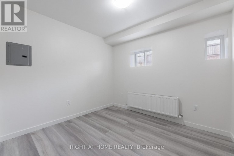 13 - 1738 WILSON AVENUE, Toronto (Downsview-Roding-CFB), Ontario, M3L1A5