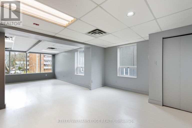 205 - 17 KING STREET E, Hamilton (Dundas), Ontario, L9H1B7