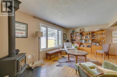 6140 Dalmarnock Crescent NW Calgary Alberta photo 3