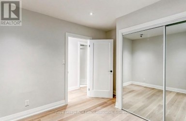 2 - 237 LAKESHORE ROAD E Mississauga (Port Credit) Ontario photo 7