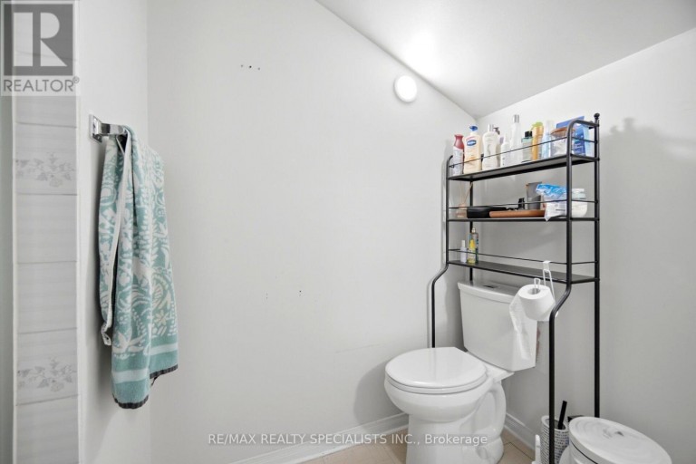 709 QUEENSWAY W, Mississauga (Erindale), Ontario, L5C1A7