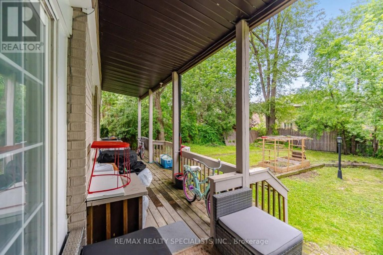 709 QUEENSWAY W, Mississauga (Erindale), Ontario, L5C1A7