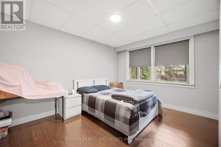 709 QUEENSWAY W, Mississauga (Erindale), Ontario, L5C1A7