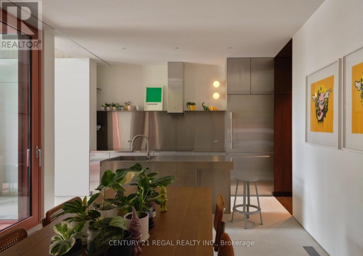 REAR - 275 KEEWATIN AVENUE S, Toronto (Mount Pleasant East), Ontario, M4P2A4