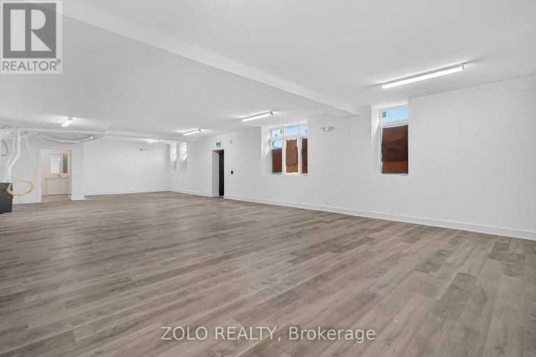 MAIN - 206 WELLINGTON STREET, Chatham-Kent (Wallaceburg), Ontario, N8A2X9