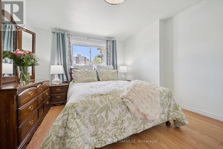 37 - 1221 DUNDIX ROAD, Mississauga (Applewood), Ontario, L4Y3Y9