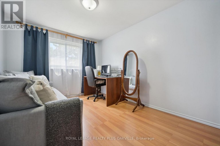 37 - 1221 DUNDIX ROAD, Mississauga (Applewood), Ontario, L4Y3Y9