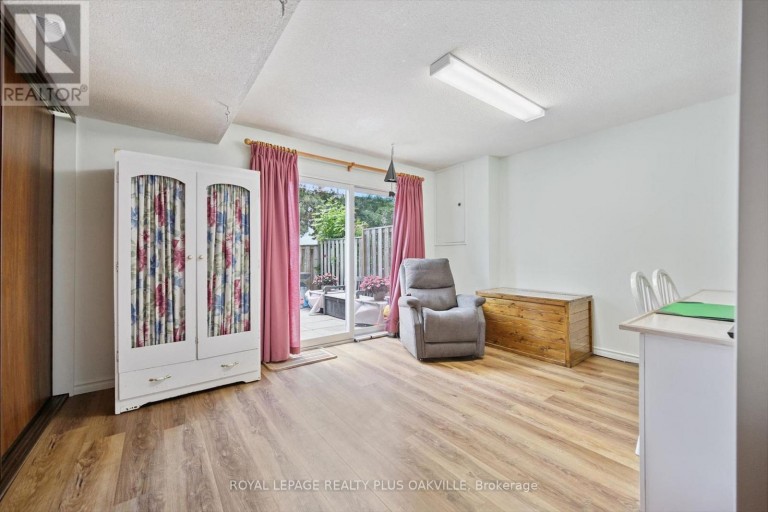37 - 1221 DUNDIX ROAD, Mississauga (Applewood), Ontario, L4Y3Y9