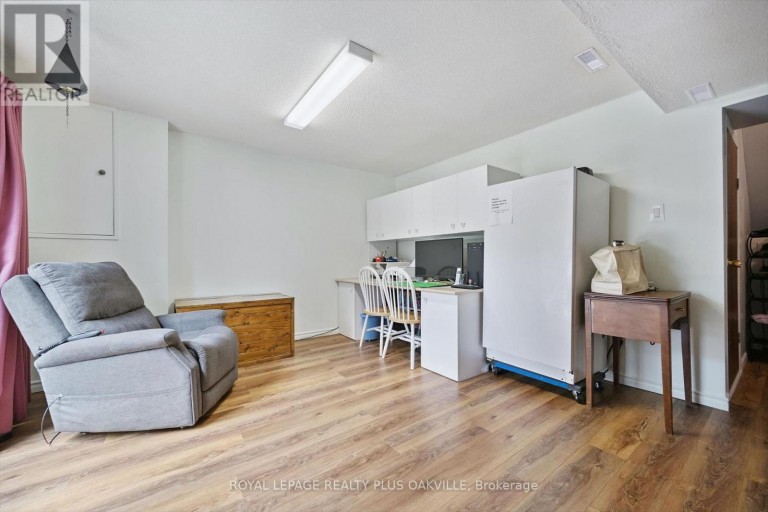 37 - 1221 DUNDIX ROAD, Mississauga (Applewood), Ontario, L4Y3Y9
