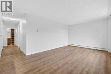 302, 635 57 Avenue SW Calgary Alberta photo 5