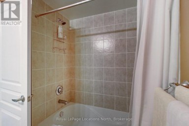 7 COLLSHIP LANE Collingwood Ontario photo 23