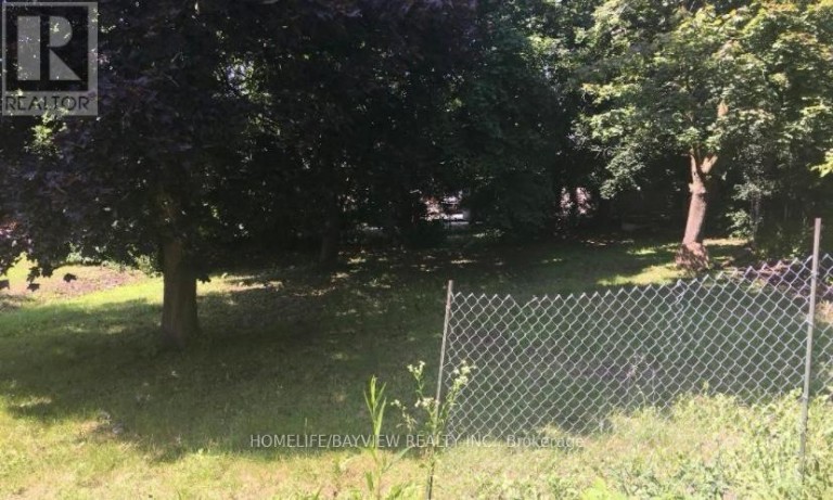 969 DAVIS DRIVE, Newmarket (Huron Heights-Leslie Valley), Ontario, L3Y2R7