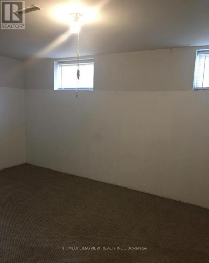 969 DAVIS DRIVE, Newmarket (Huron Heights-Leslie Valley), Ontario, L3Y2R7
