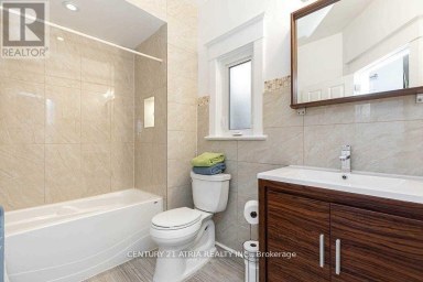 639 MORTIMER AVENUE Toronto (Danforth Village-East York) Ontario photo 3