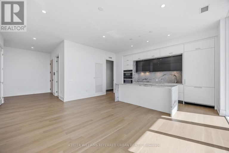 PH3 - 10 INN ON THE PARK DRIVE, Toronto (Banbury-Don Mills), Ontario, M3C0P9