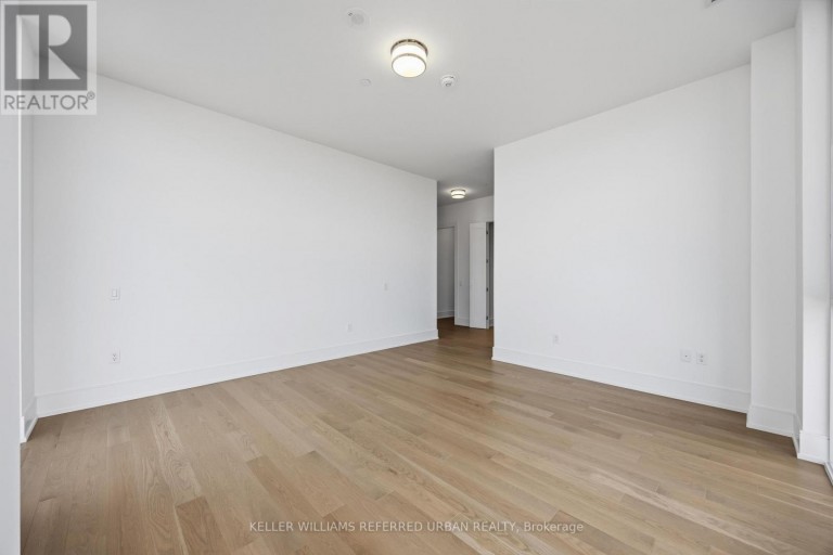 PH3 - 10 INN ON THE PARK DRIVE, Toronto (Banbury-Don Mills), Ontario, M3C0P9