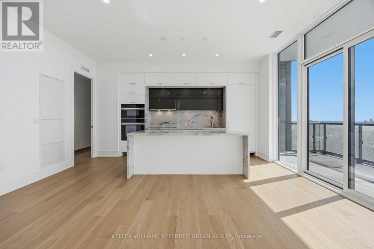 PH3 - 10 INN ON THE PARK DRIVE, Toronto (Banbury-Don Mills), Ontario, M3C0P9
