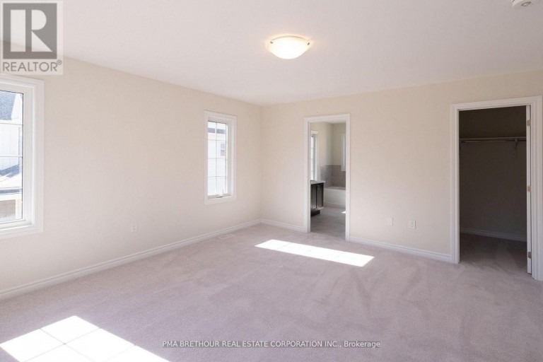 460 BEECHWOOD FOREST LANE, Gravenhurst (Wood (Gravenhurst)), Ontario, P1P1A7