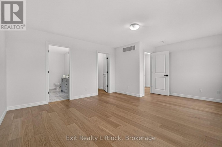 727 LATIMER WAY, Peterborough (Monaghan Ward 2), Ontario, K9K0H4