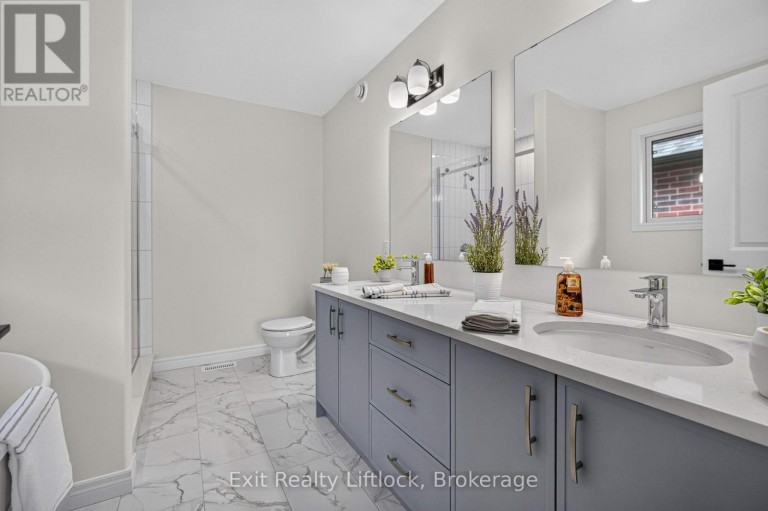 727 LATIMER WAY, Peterborough (Monaghan Ward 2), Ontario, K9K0H4