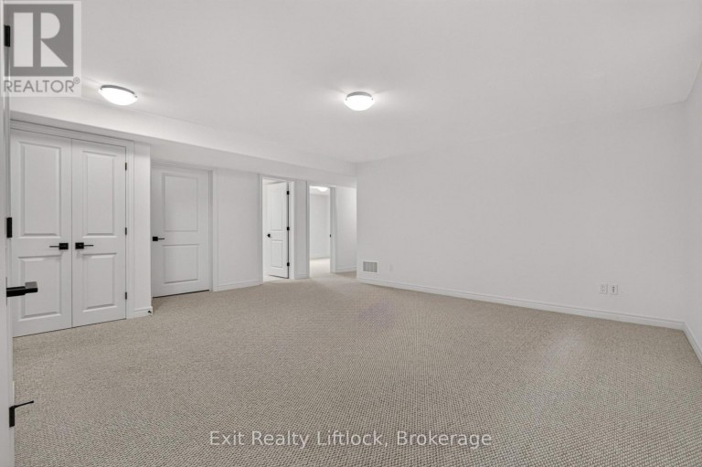 727 LATIMER WAY, Peterborough (Monaghan Ward 2), Ontario, K9K0H4