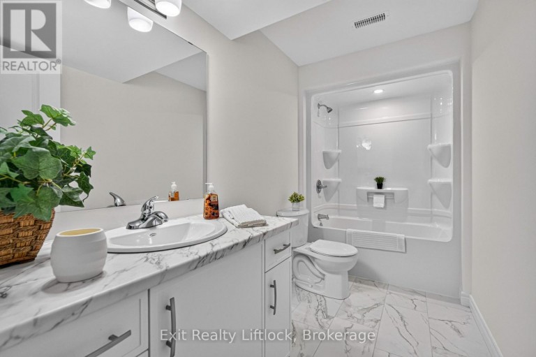 727 LATIMER WAY, Peterborough (Monaghan Ward 2), Ontario, K9K0H4