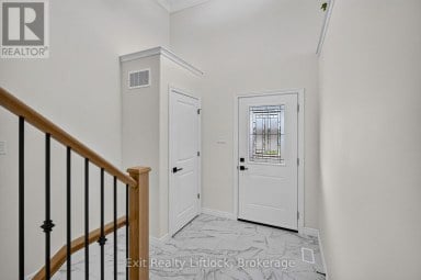727 LATIMER WAY Peterborough (Monaghan Ward 2) Ontario photo 3